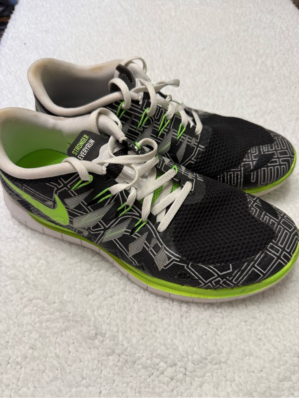 Men’s sz 10 Nike Free 5.0 from the 2014 "Stronger Every Run" Boston Marathon